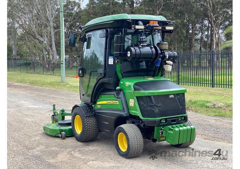 caption John Deere 1585 Front Deck Lawn Equipment