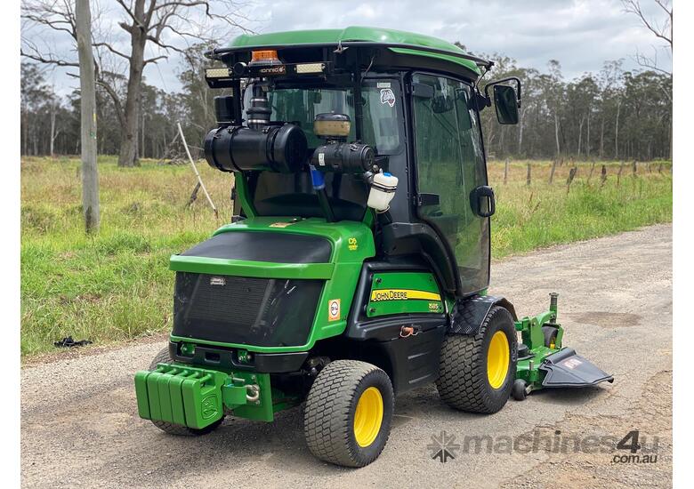 caption John Deere 1585 Front Deck Lawn Equipment
