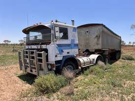 VOLVO F1227 PRIME MOVER  - picture0' - Click to enlarge