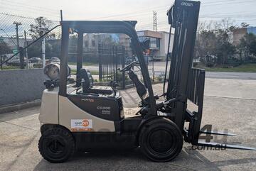CROWN 2T LPG Forklift | 5.5m Triplex Mast | Side Shift | Solid Tyres | 2012
