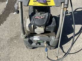 Karcher Performance Series Petrol Pressure Washer - picture1' - Click to enlarge