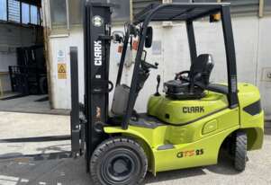Clark Diesel Forklift 2.5T: 3 Year Warranty, Cost Effective Option!