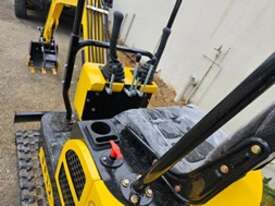 BRAND NEW FF Industrial Mini Excavator with Canopy - picture2' - Click to enlarge