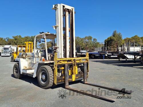 Clark CHY250 Forklift (Counterbalanced)
