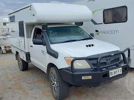 Toyota Hilux Converted Motorhome - picture0' - Click to enlarge
