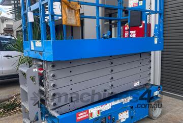 Genie   GS4047 Scissor Lift