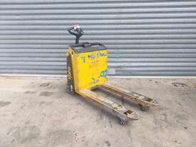 Battery Electric Pallet Truck - picture0' - Click to enlarge