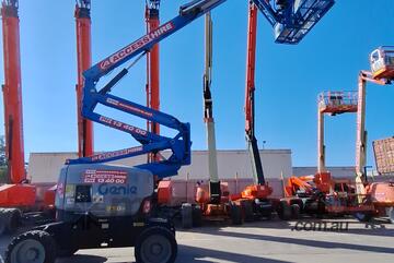 Genie     Z62 knuckle boom