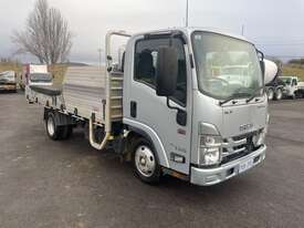 2022 Isuzu NLR 45-150 Table Top - picture0' - Click to enlarge