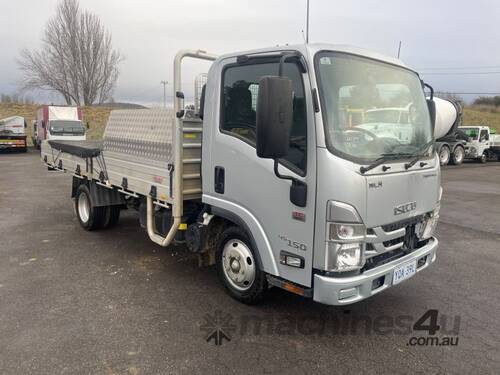 2022 Isuzu NLR 45-150 Table Top