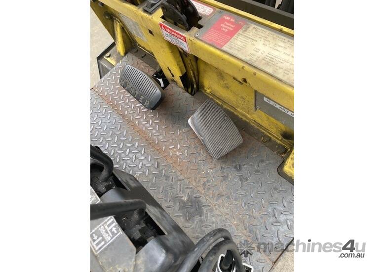 caption Hyster H2.50XL Trade in battery U/S not running 3 stage 5500MM lift height Possible part truck