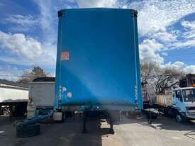 2002 Freighter Maxitrans ST-3 44ft Tri Axle Curtainsider - picture0' - Click to enlarge