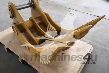 2024 Root CATERPILLAR EXCAVATOR RAKE 36IN, 100MM & 90MM PINS, DB LINKAGE EK-DB36