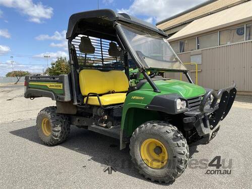 John Deere HPX 815 E