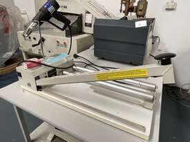 Venus Shrink Film Wrapping Machine - picture0' - Click to enlarge