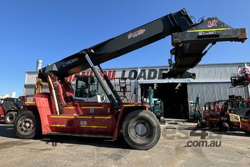   Kalmar DRU450 Reach Stacker