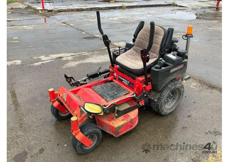caption Gravely Compact Pro 34 Zero Turn Ride On Mower