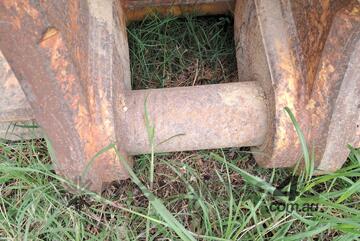 Komatsu D475 Dozer Blade, Model 4DA27