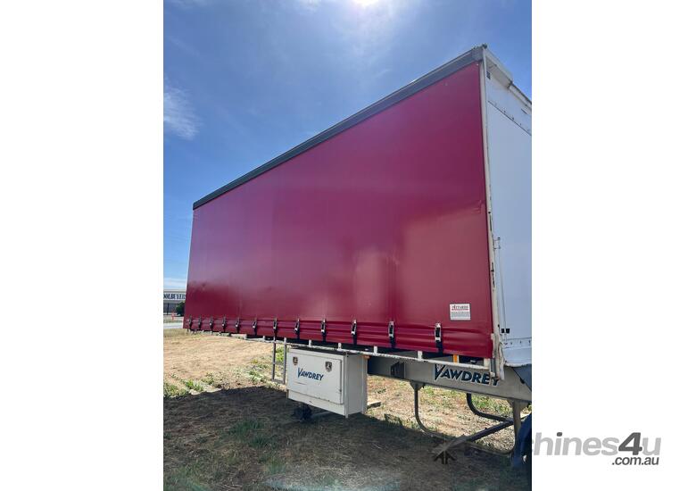 B-double A Trailer Vawdrey Tautliner load restraint