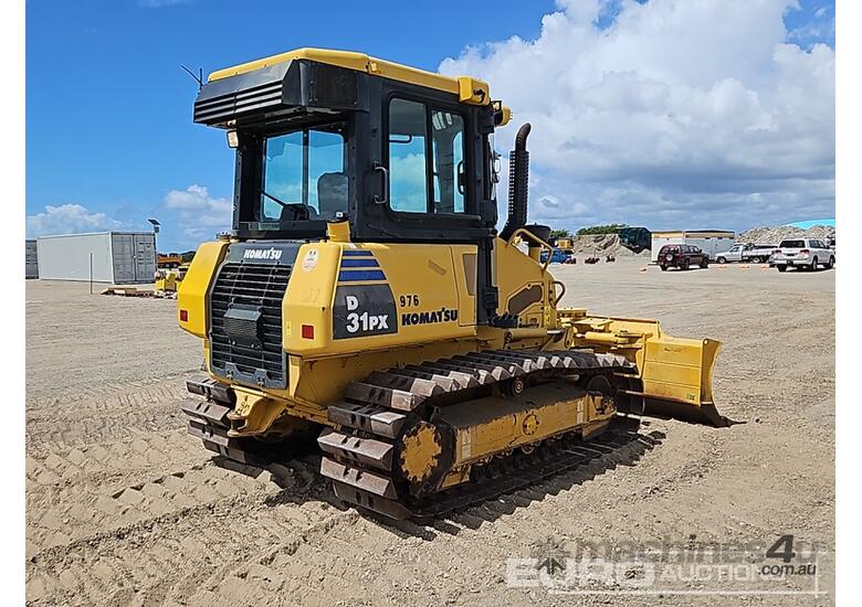 caption 2014 Komatsu D31PX-22