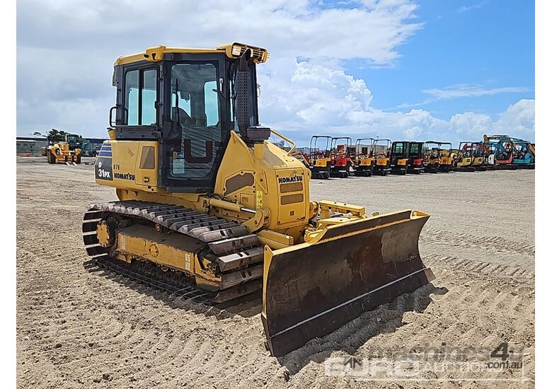caption 2014 Komatsu D31PX-22