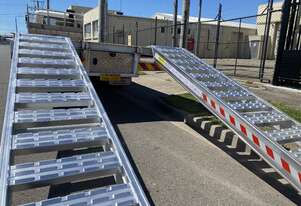 6.0 T Alloy Loading Ramps - 4.2 m - SERRATED FLAT BAR DESIGN