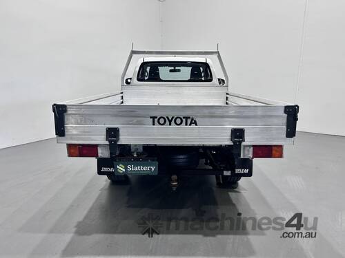 2016 Toyota Hilux Workmate Petrol