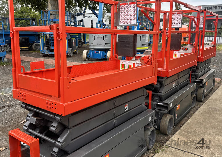 2015 Used Skyjack SJ3219 Electric Scissor Lift image 4