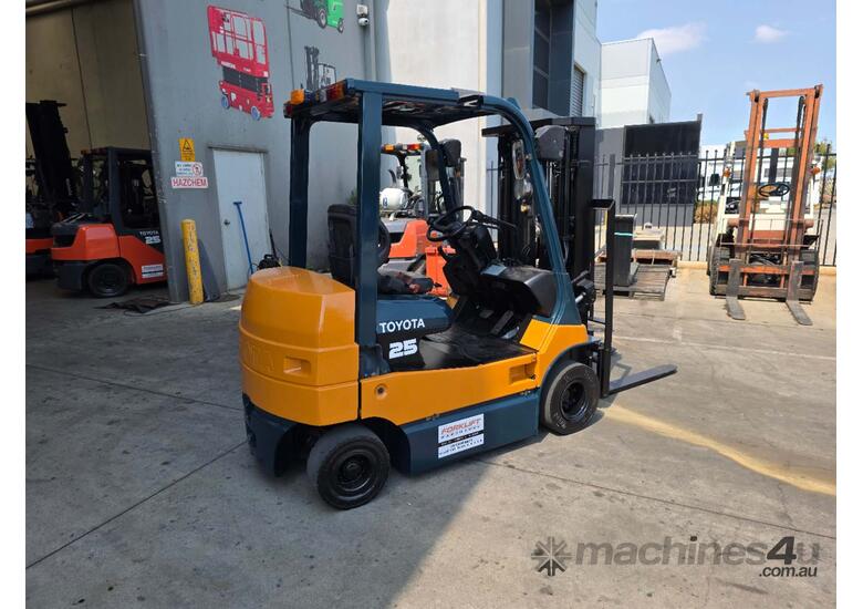 caption Toyota Forklift 2.5T Electric Container Mast Forklift (Unit#:AU323)