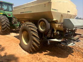 2003 Marshall 980T Fert Spreaders - picture2' - Click to enlarge