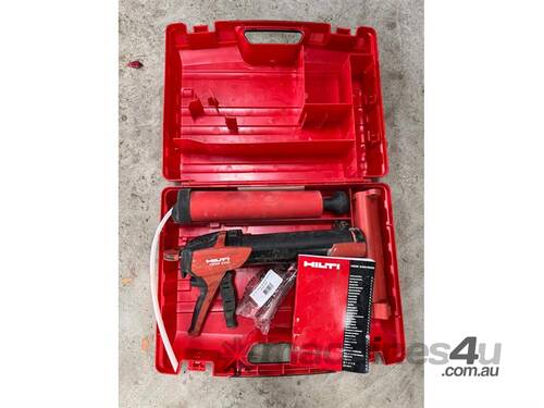 caption HILTI HDM 500 DISPENSER