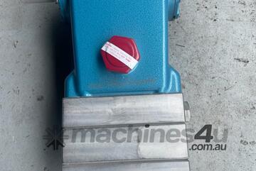 CAT 1861 Pressure Pump