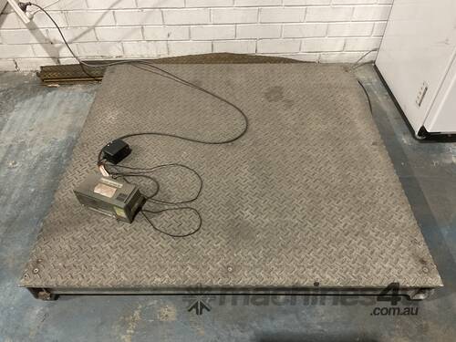 caption Floor Pallet Scale