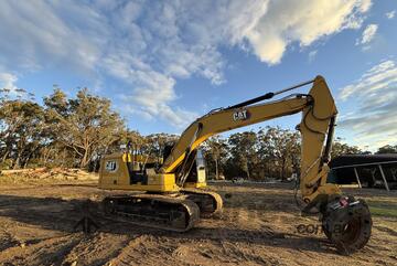 2020 Caterpillar 320 Tracked Excavators LOW HOURS