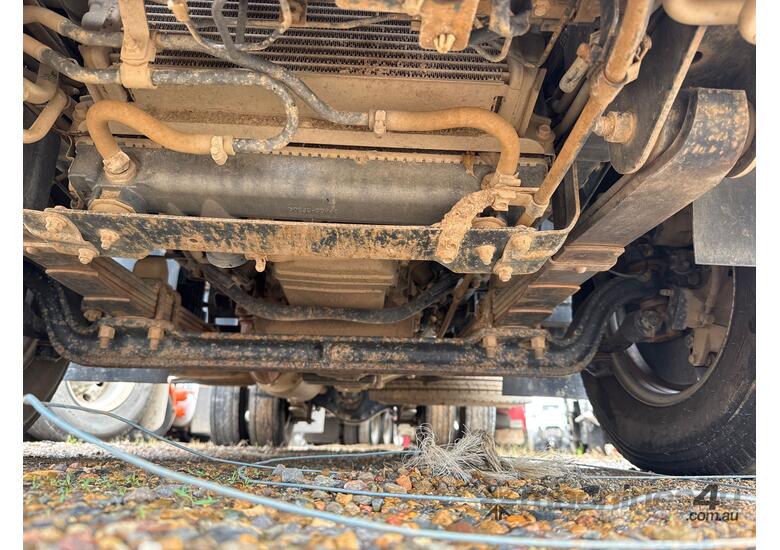 caption 2018 Mitsubishi Canter 7/800 Tipper