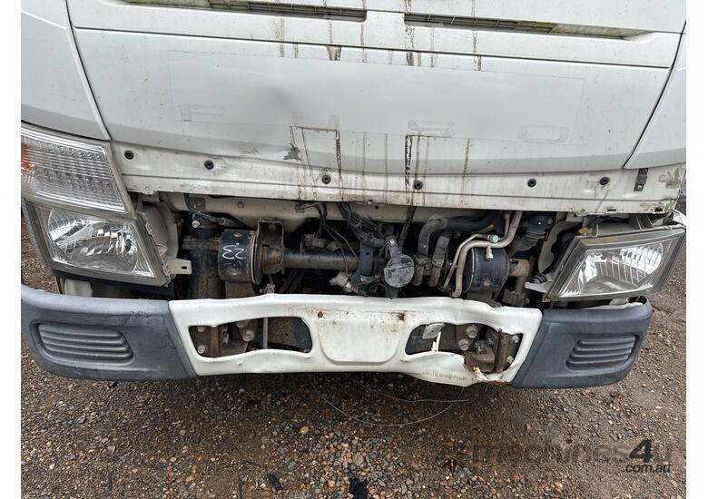 caption 2018 Mitsubishi Canter 7/800 Tipper