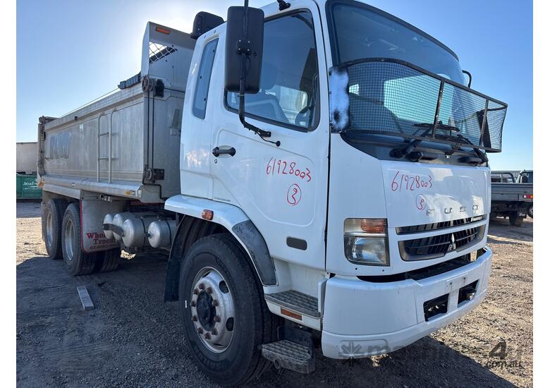 caption 2010 Mitsubishi Fuso Fighter FN600 Tipper