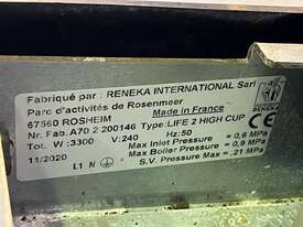 Reneka Rosheim Coffee Machine - picture0' - Click to enlarge