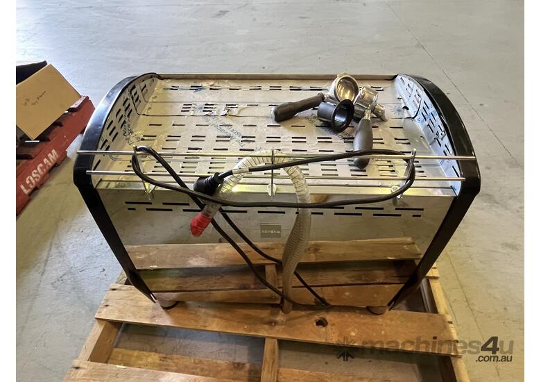 Reneka Rosheim Coffee Machine