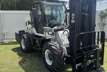 SYM QWF35-S Hydrostatic 4x4 Forklift