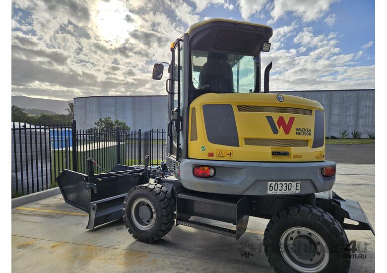 2017 Wacker Neuson EW65 Wheeled Excavator