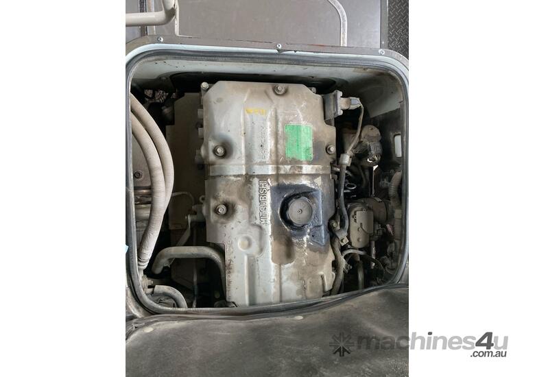 caption 2008 Mitsubishi Fuso BE600 Rosa 24 Seater Bus