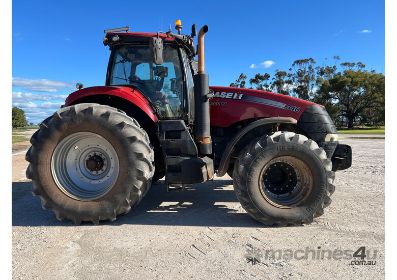 CASE IH Magnum 340 FWA/4WD Tractor