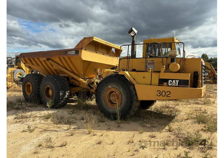 CATERPILLAR D400D ARTICULATED DUMP TRUCK 