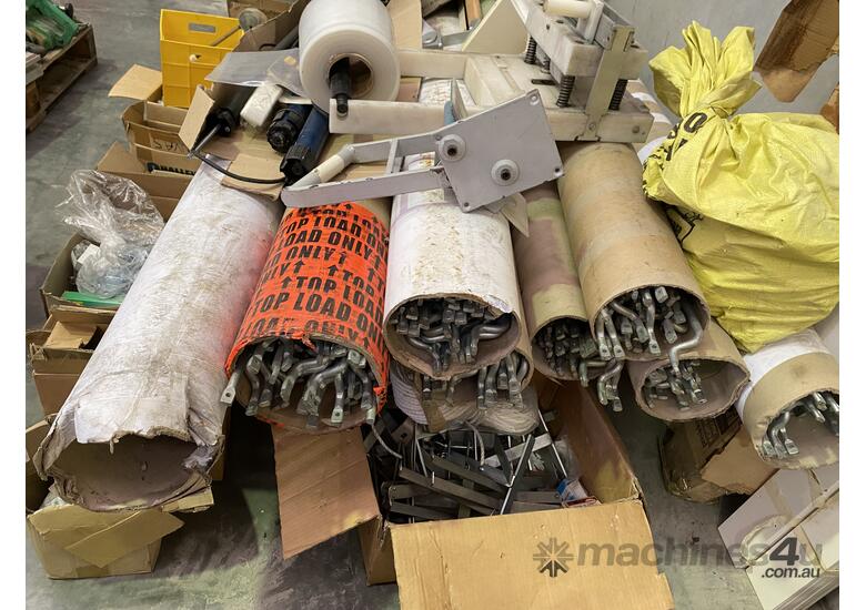 caption 1 X Pallet of Curtain & Blind Parts