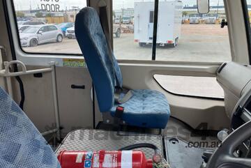 2014 Mitsubishi Fuso Rosa BE600 Bus