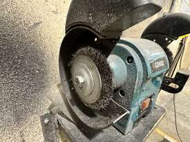 Makita GB602 Bench Grinder On Pedestal - picture0' - Click to enlarge