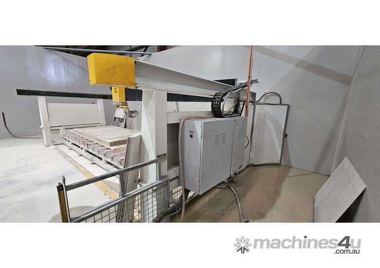 Marco CNC Bridge Saw - Water 