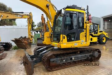 2022 KOMATSU PC138UC-11 15T EXCAVATOR (E475) WITH TILT HITCH, BUCKKETS AND 2720 HOURS