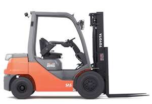 2017 Deluxe Model 2.5 Tonne Toyota